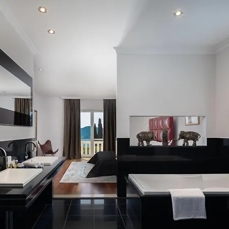 Great Sunsets And Views Of The Famous Of Apartment *